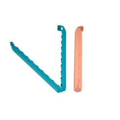 8 Jumbo Clips in Storage Box