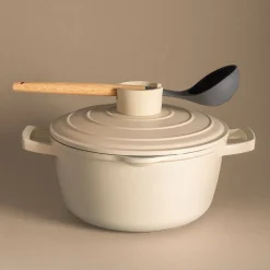 Lakeland Only Pot 24cm – Vanilla Cream